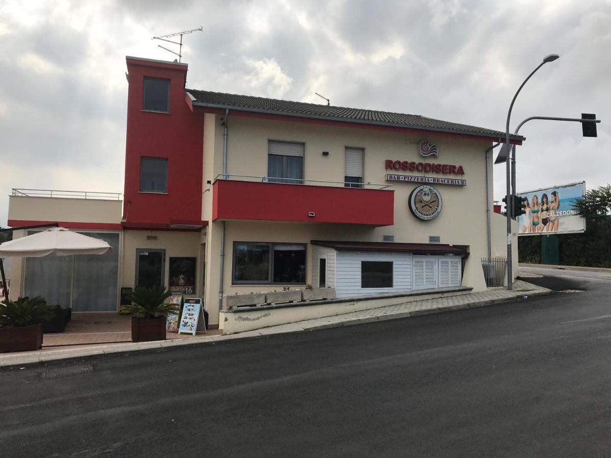 Rosso Di Sera Citta Sant'Angelo Exteriör bild